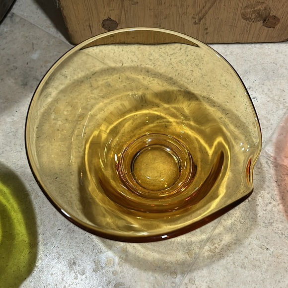 3 Vintage VIKING Glass Spouted Decorative Bowls Orange, Yellow, Green MCM - Picture 8 of 10